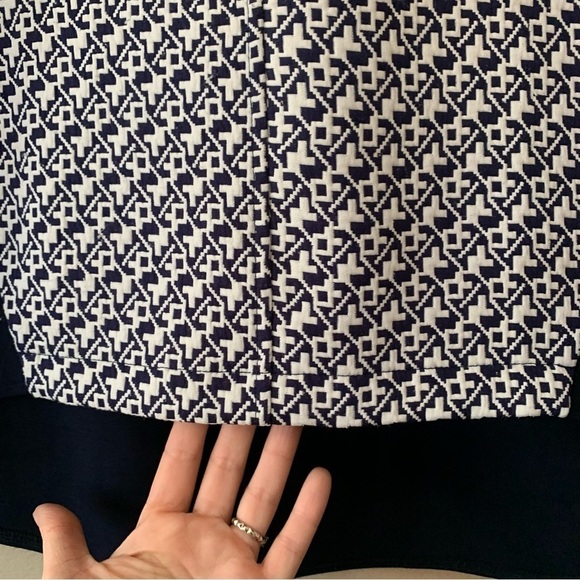 Anthropologie Sunday in Brooklyn Blue & White Abstract Short Sleeve Top Small - Picture 9 of 12